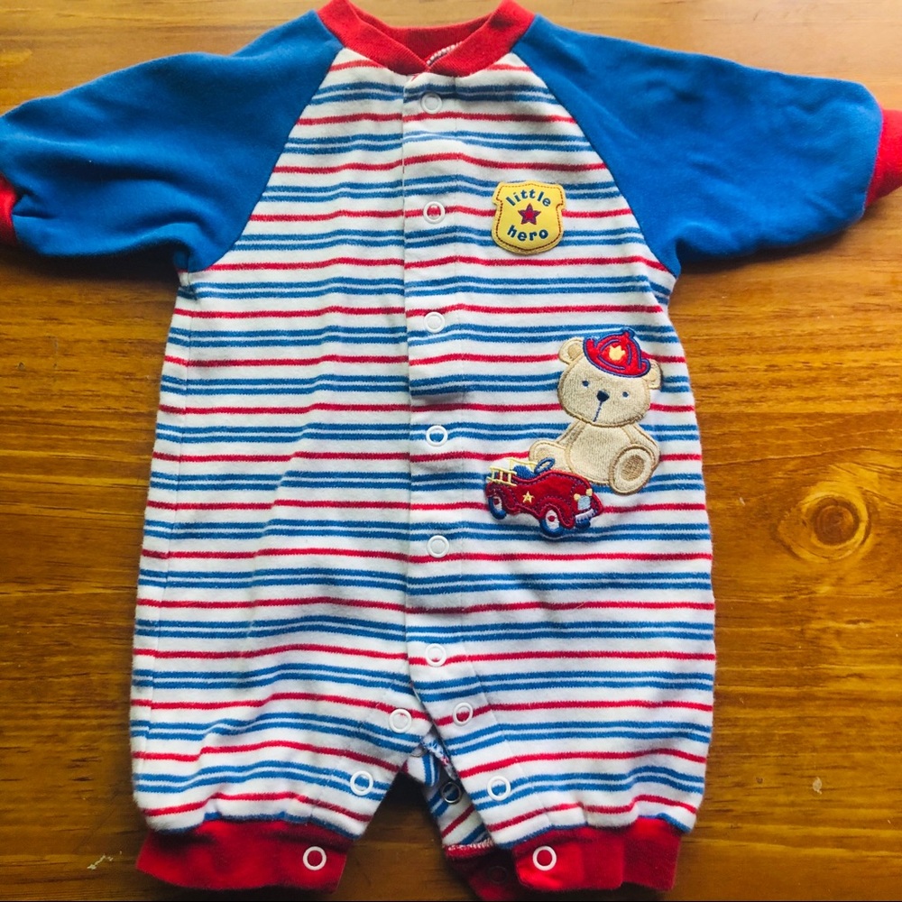 5/$15🔹NEWBORN Little hero onesie boy